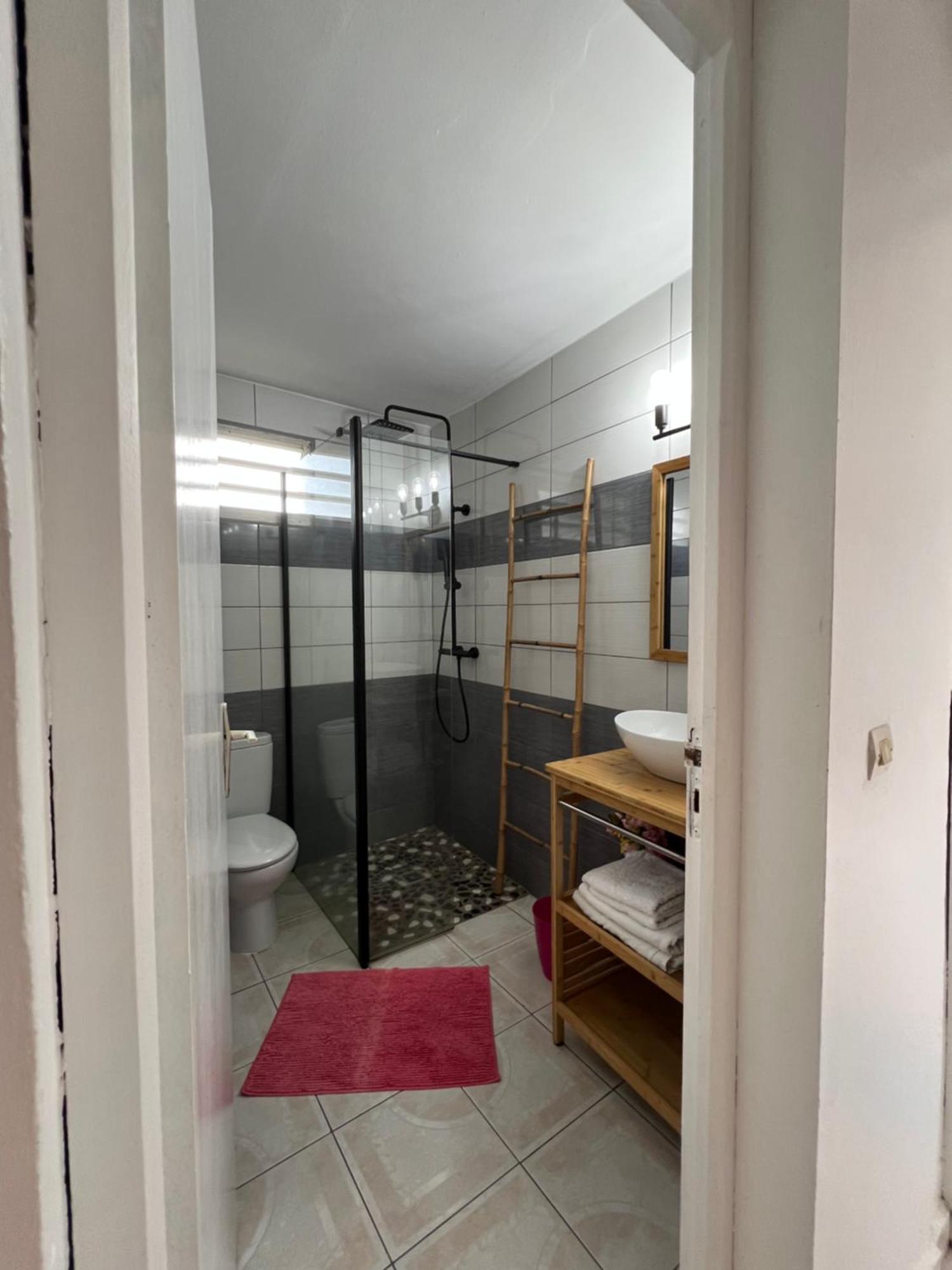 شقة Location Tropical ساينت آن المظهر الخارجي الصورة